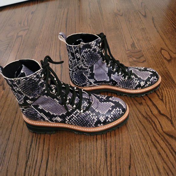 Marc Fisher Black/White snake Boots - Picture 1 of 4